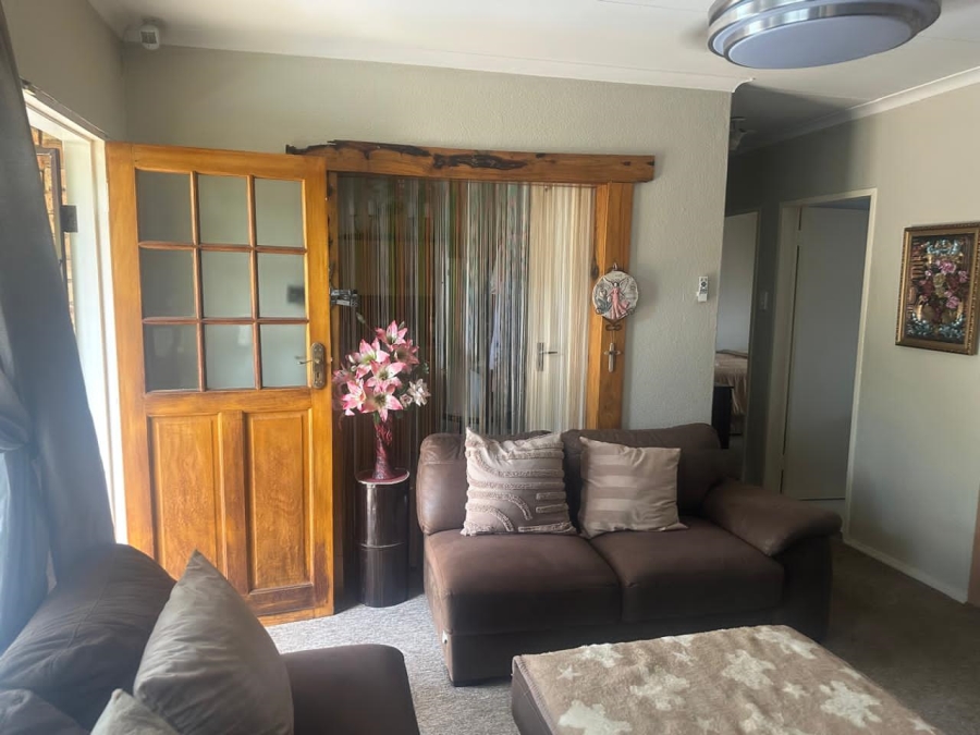 3 Bedroom Property for Sale in Safari Gardens North West